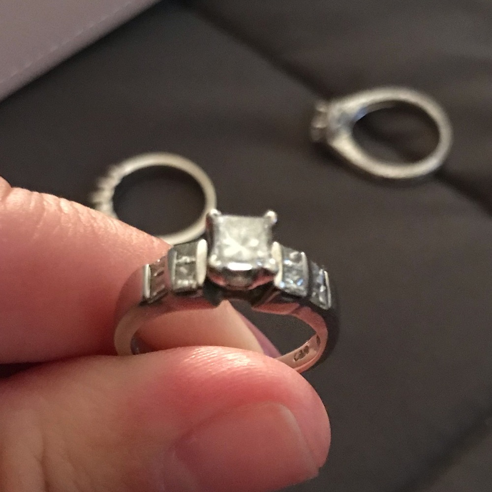 Diamond rings - Picture 5 of 8